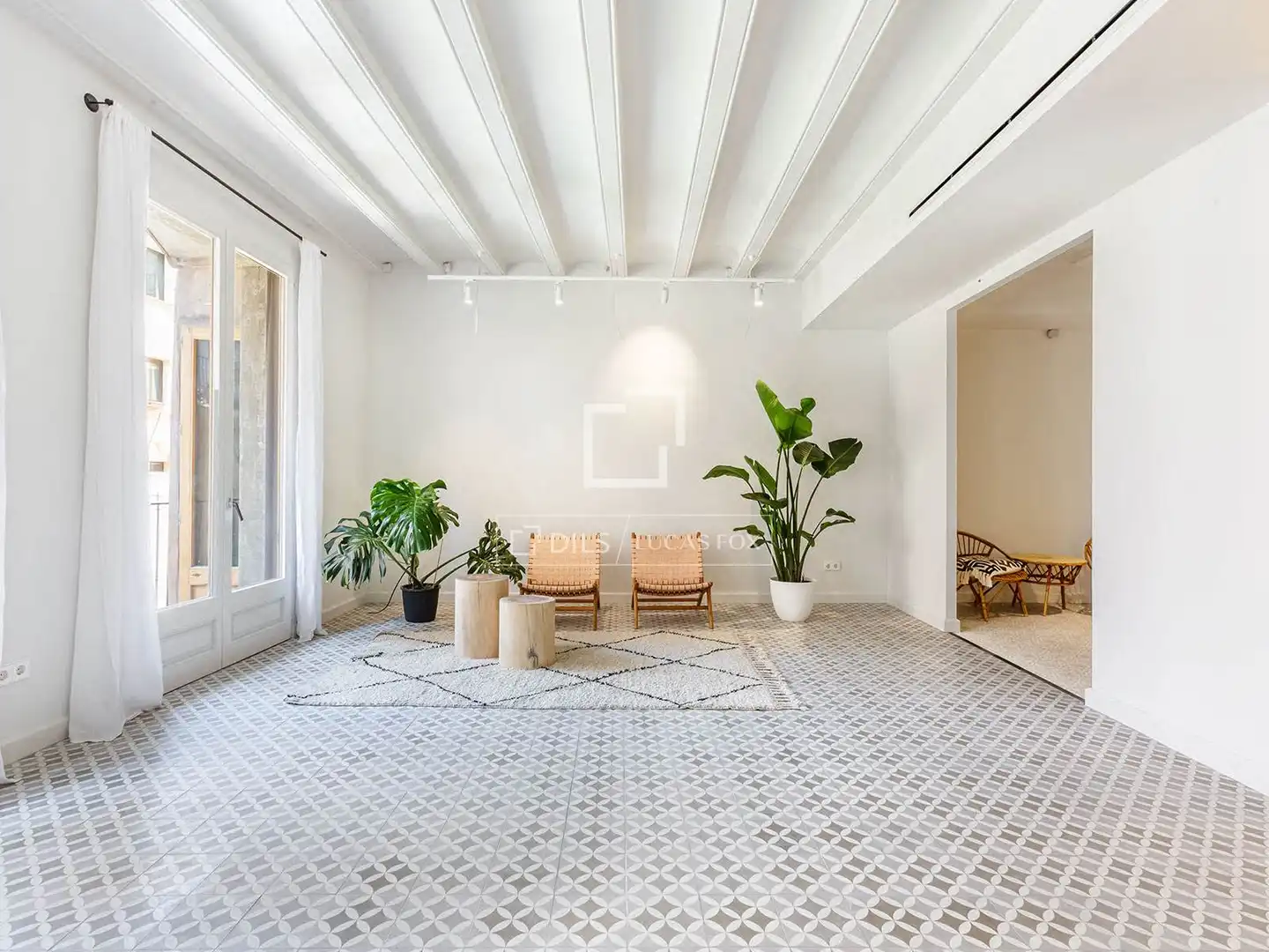 Sala d'estar de Pis en venda en Barcelona amb Aire condicionat, Terrassa i Moblat