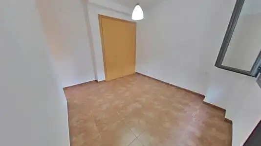 Dormitori de Pis en venda en Santa Perpètua de Mogoda amb Calefacció, Terrassa i Alarma