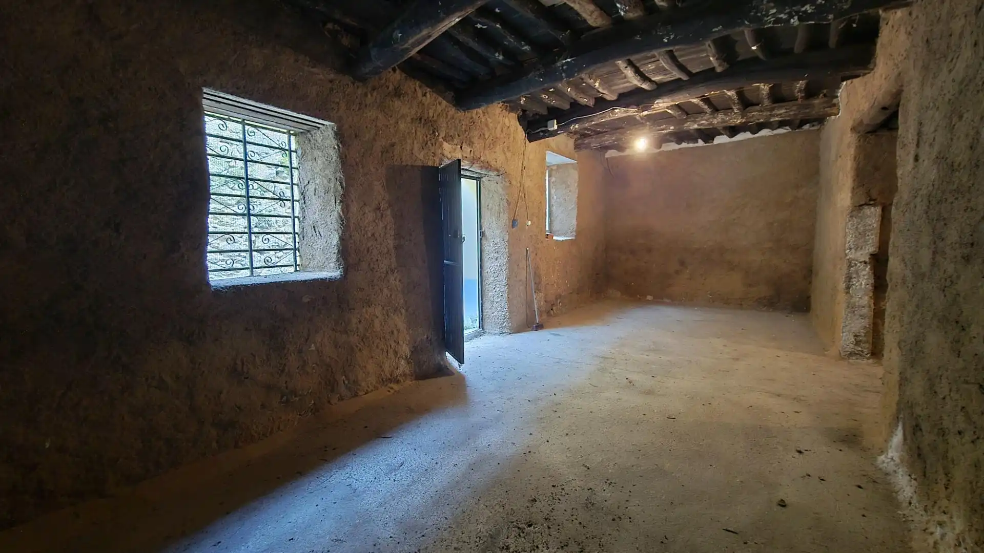 Houses for sale in San Esteban de la Sierra