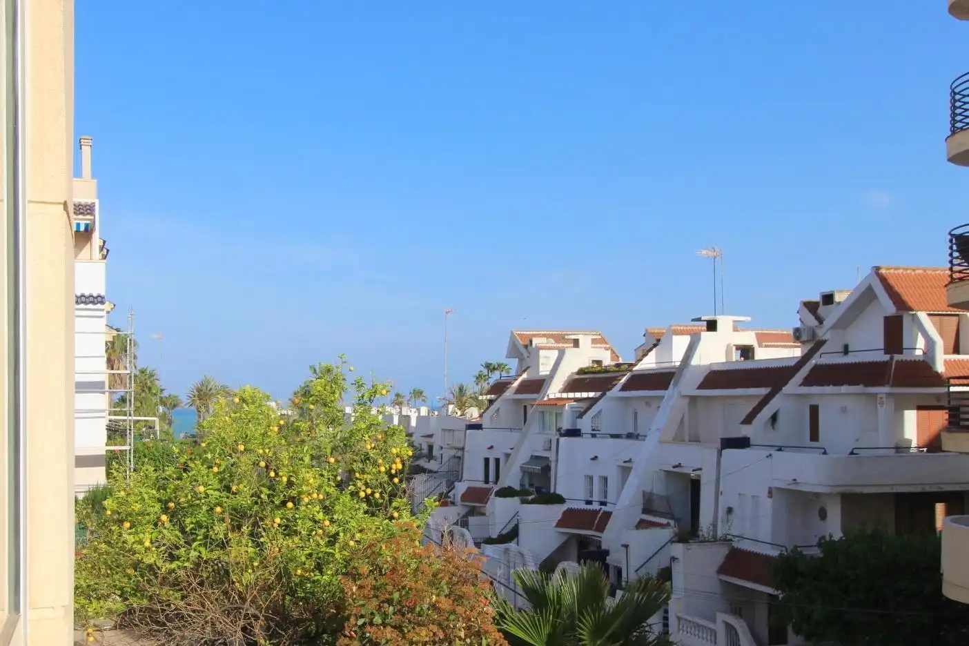 Außenansicht von Wohnungen zum Verkauf in Torrevieja mit Terrasse und Möbliert