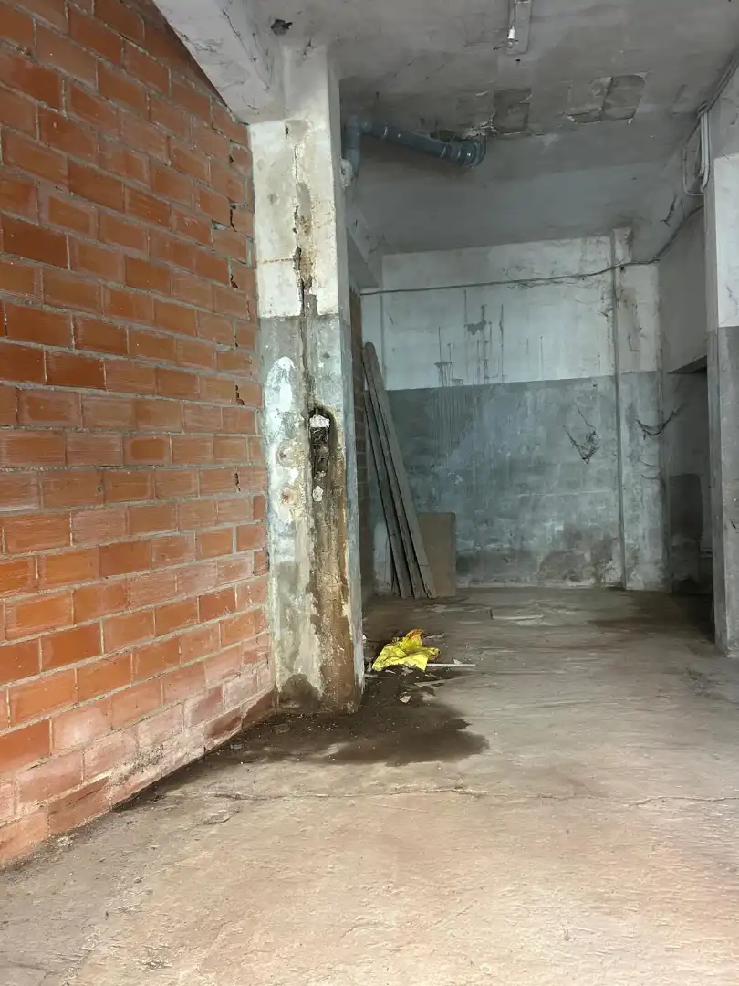 Business premises for sale in Carrer de Llaurí, imagen 2