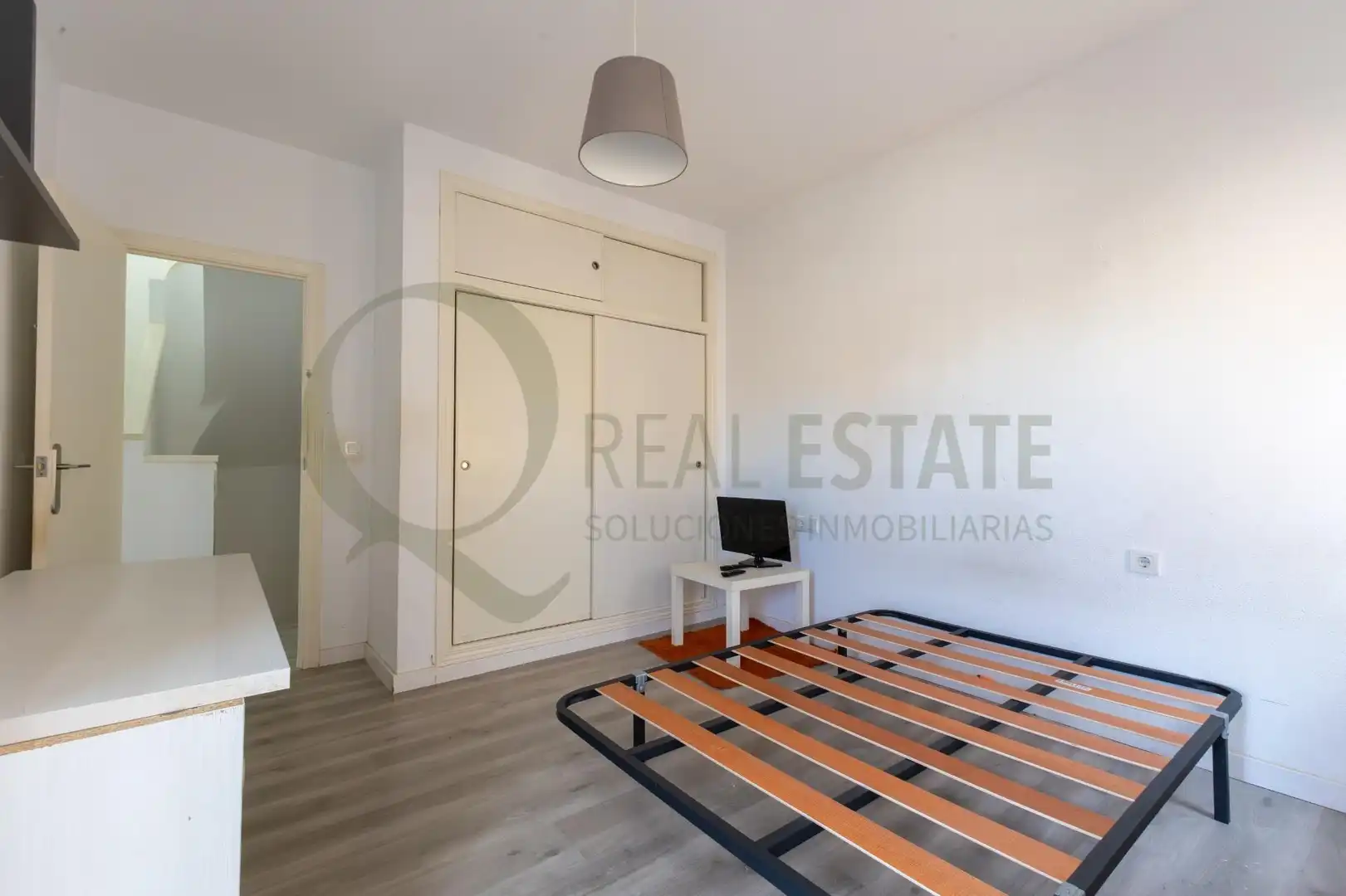 Habitación de Casa o chalet en venta en Alicante / Alacant con Jardín privado, Terraza y Trastero