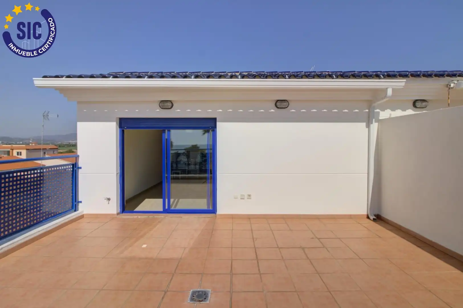 Außenansicht von Maisonette zum Verkauf in Nules mit Klimaanlage, Privatgarten und Terrasse