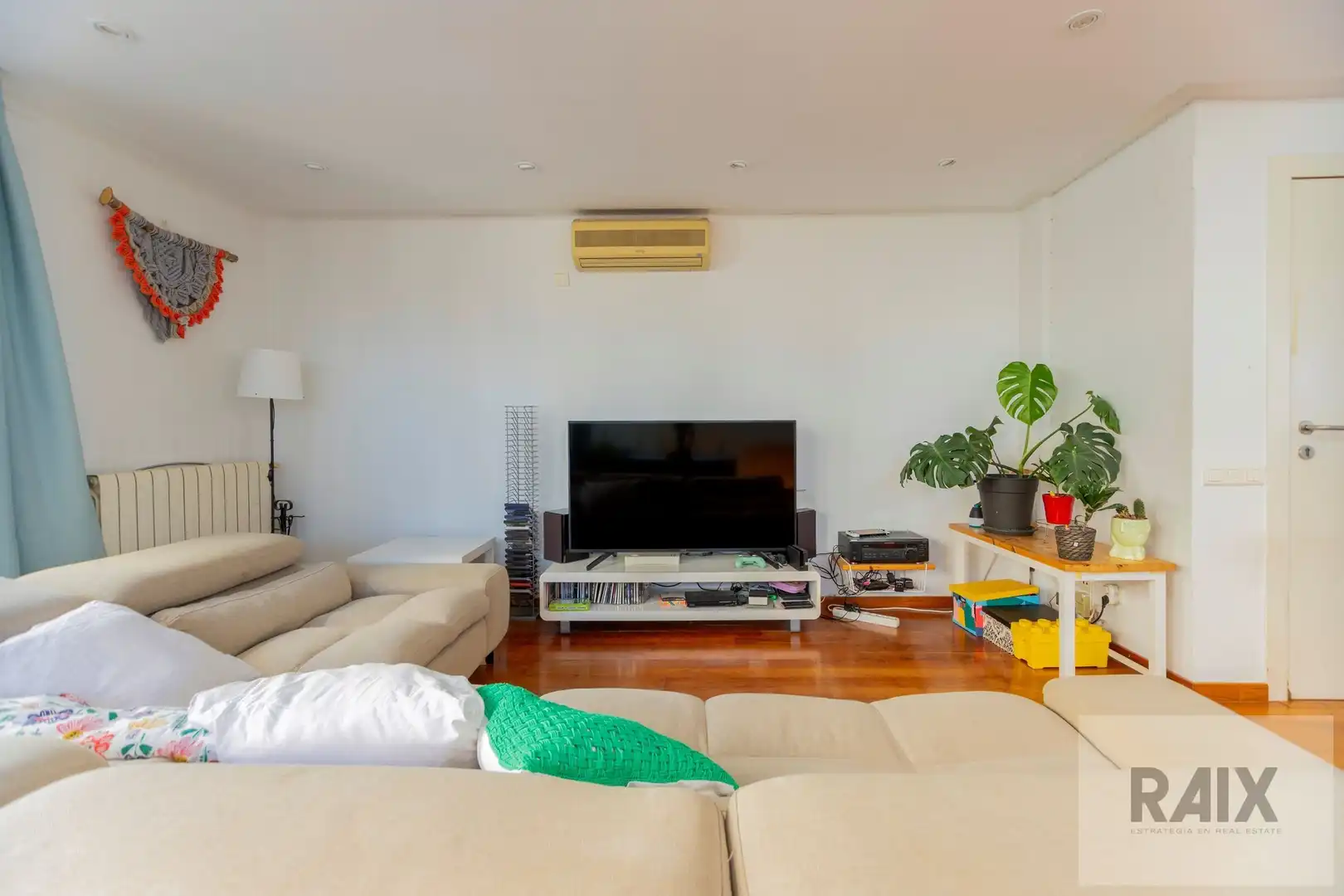 Sala d'estar de Àtic en venda en Valencia amb Aire condicionat, Calefacció i Terrassa
