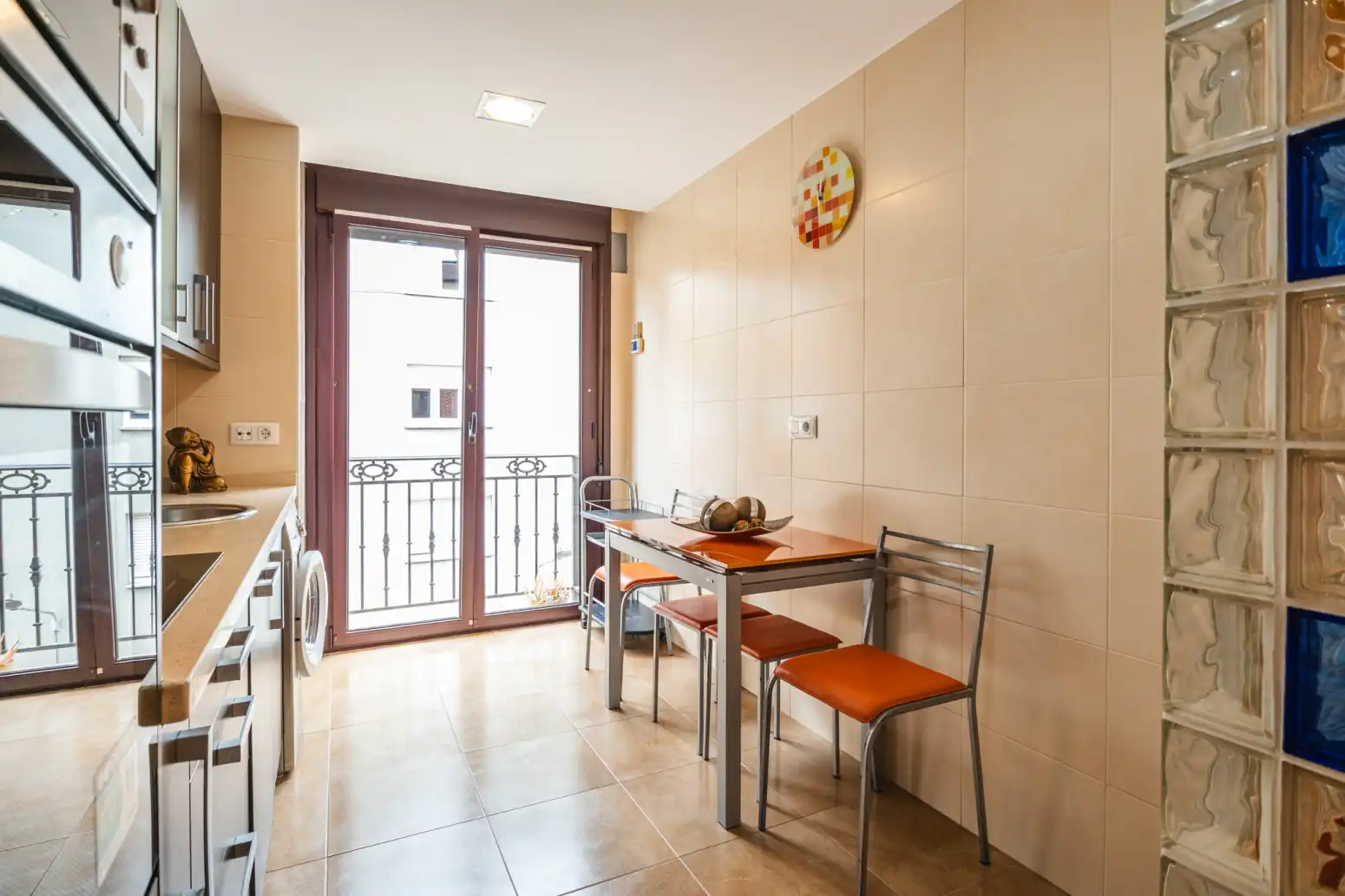 Cocina de Piso de alquiler en San Martín del Rey Aurelio con Calefacción, Terraza y Trastero