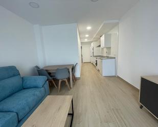 Wohnzimmer von Wohnung miete in Carbonero el Mayor mit Heizung und Privatgarten