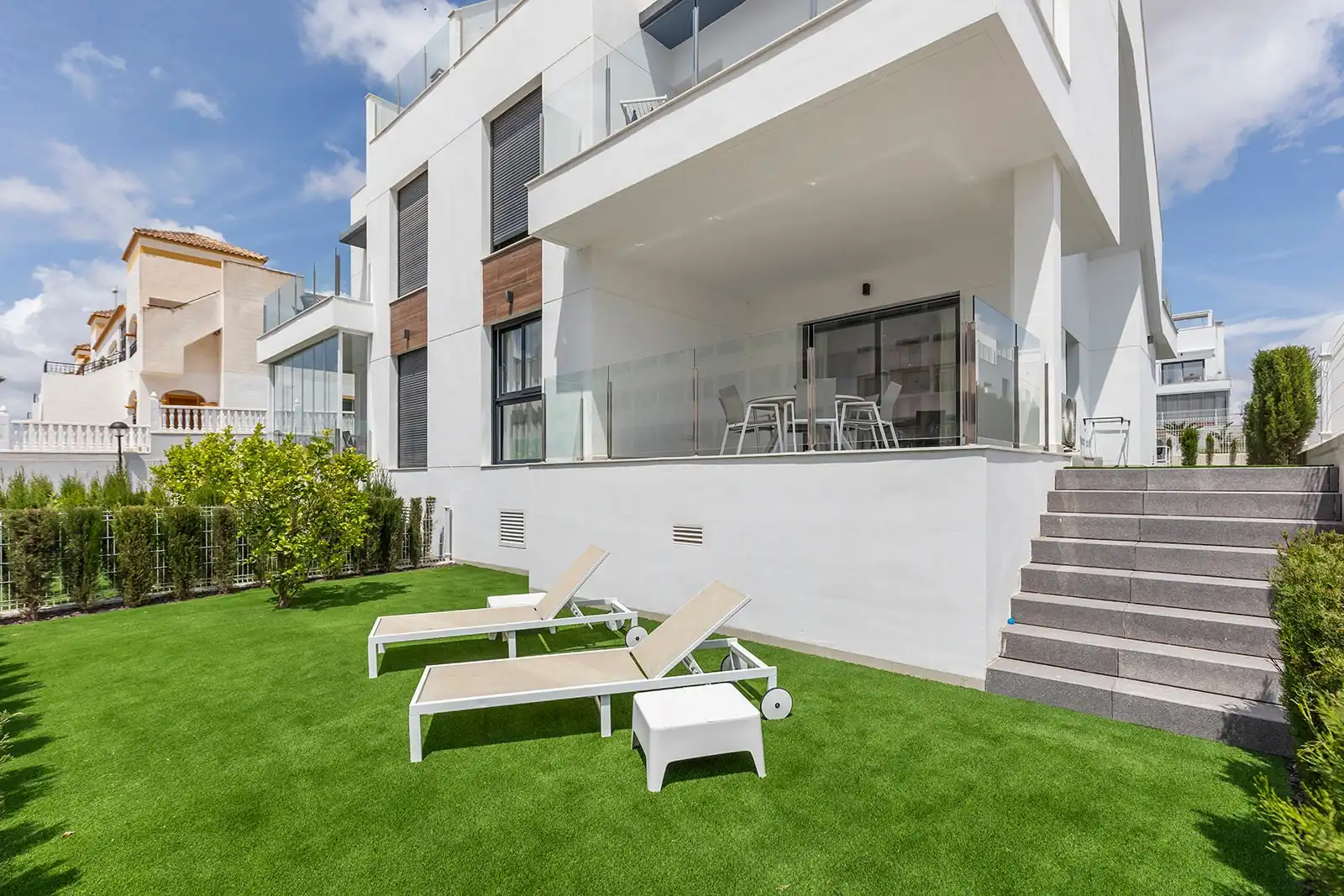 Terrasse von Erdgeschoss zum Verkauf in Orihuela mit Klimaanlage, Terrasse und Möbliert