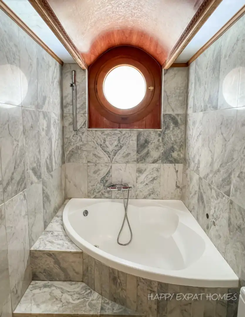 Bathroom of Houses for rent in Sant Just Desvern  with Air Conditioner, Heating and Private garden