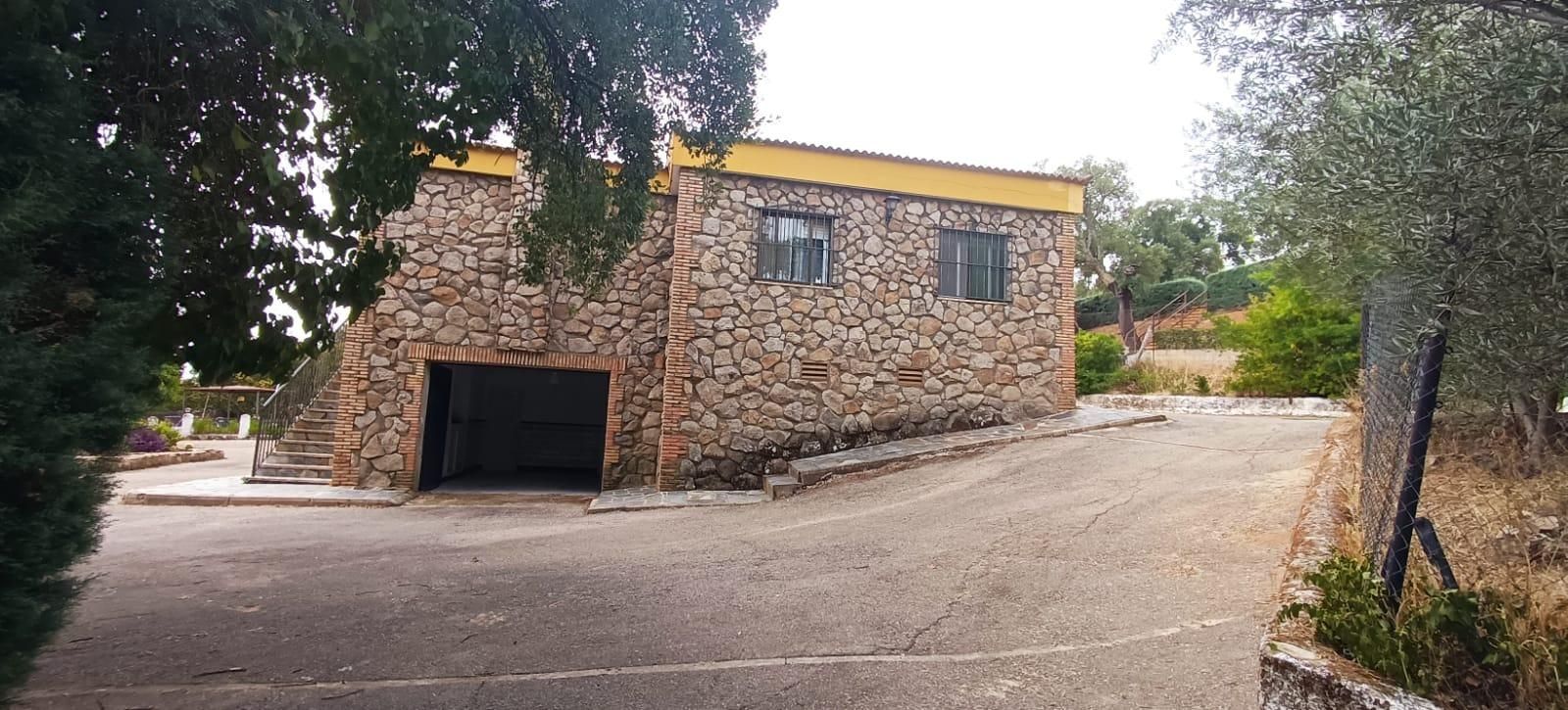 Vista exterior de Finca rústica en venda en Sierra de Fuentes amb Calefacció, Jardí privat i Terrassa