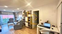 Living room of Flat for sale in Rubí  with Air Conditioner, Heating and Parquet flooring
