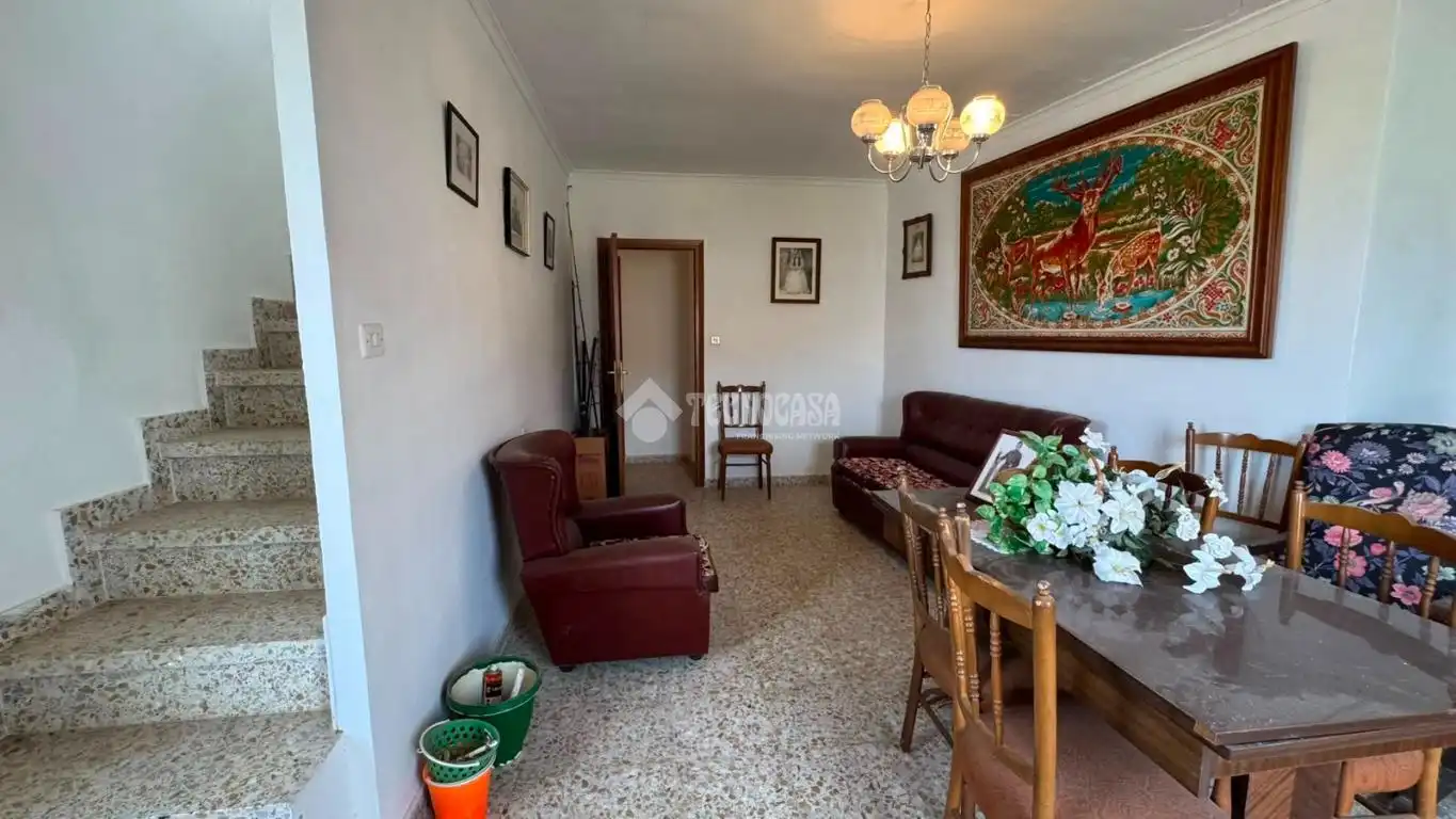 Sala de estar de Casa adosada en venta en Rubite con Calefacción y Balcón