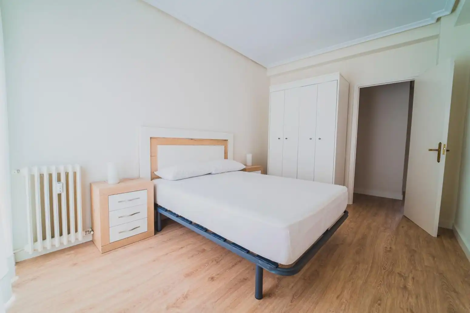 Bedroom of Flat for rent in Santander  with Heating, Parquet flooring and Furnished
