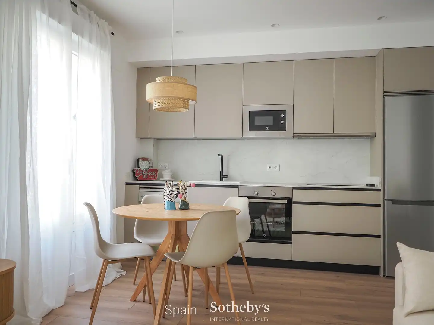 Cuina de Apartament en venda en Madrid amb Aire condicionat i Calefacció