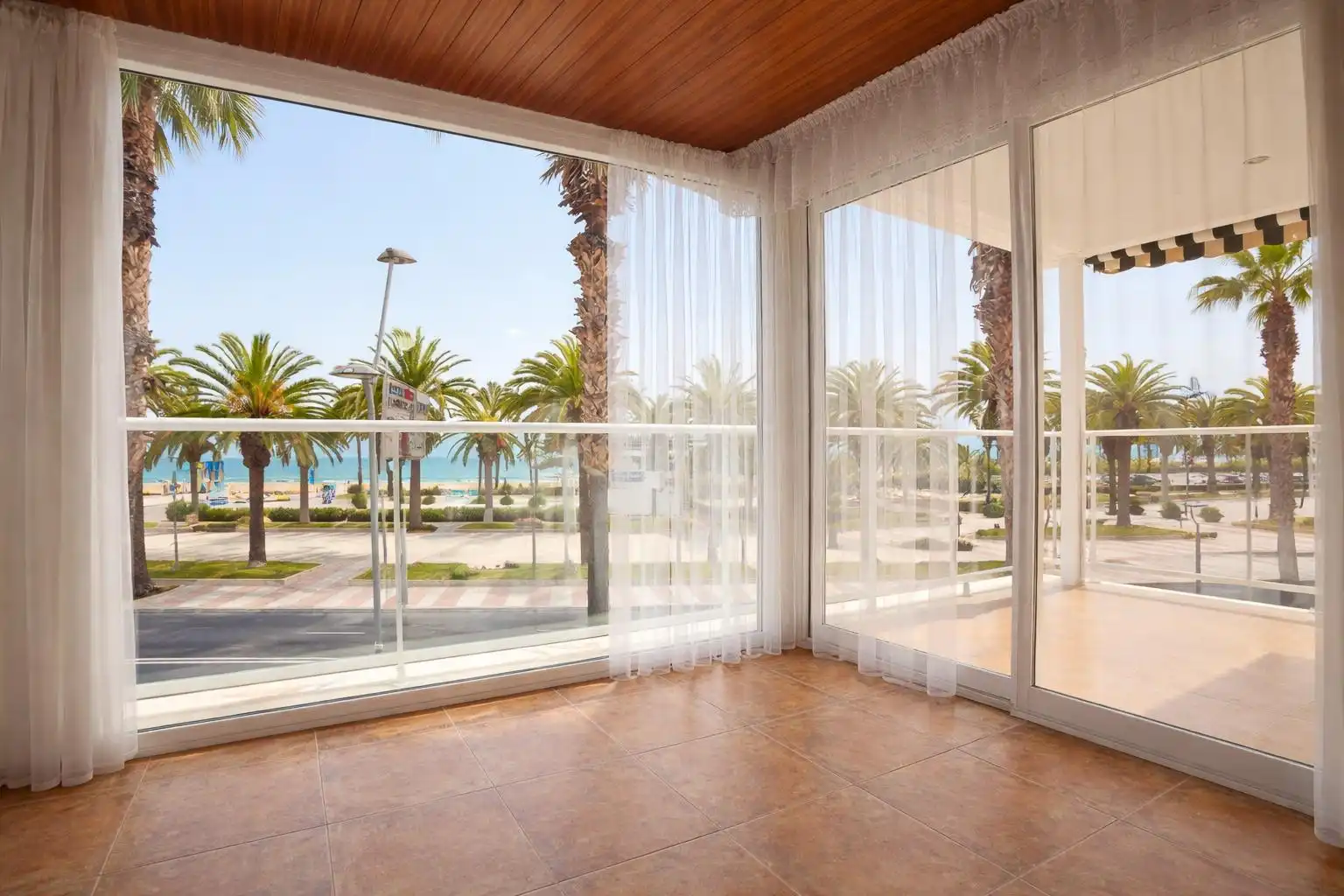 Terrasse von Wohnung zum Verkauf in Salou mit Klimaanlage, Heizung und Terrasse