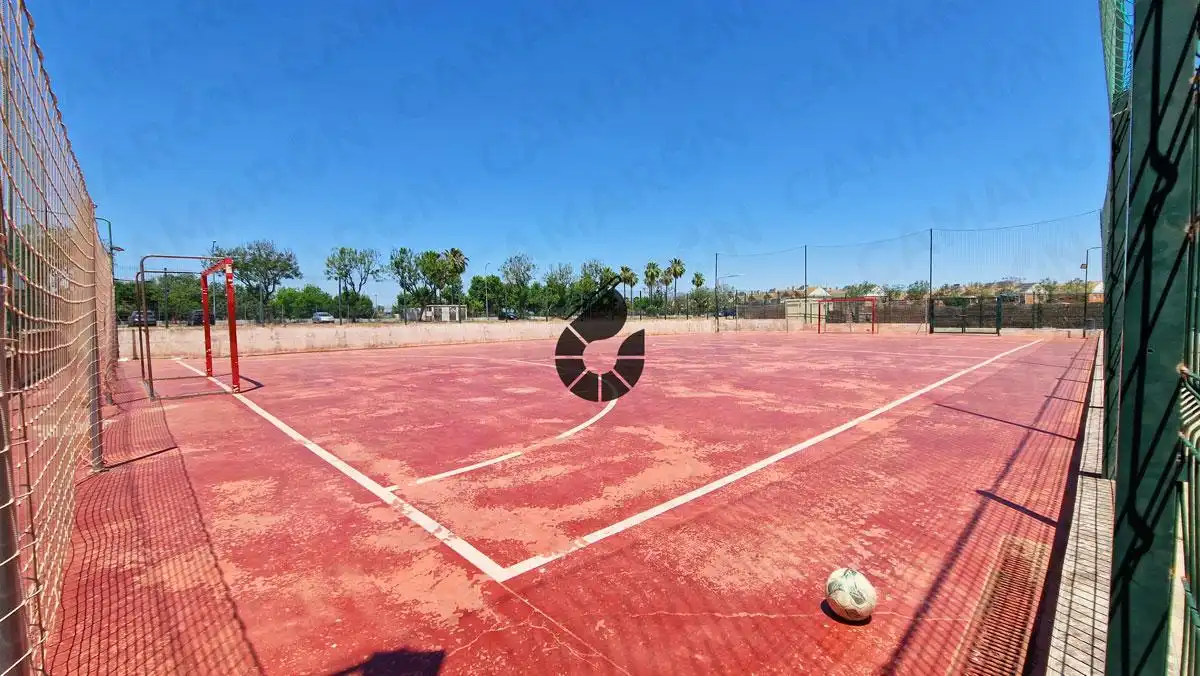 Parking de Piso en venta en Coria del Río con Jardín privado, Trastero y Piscina