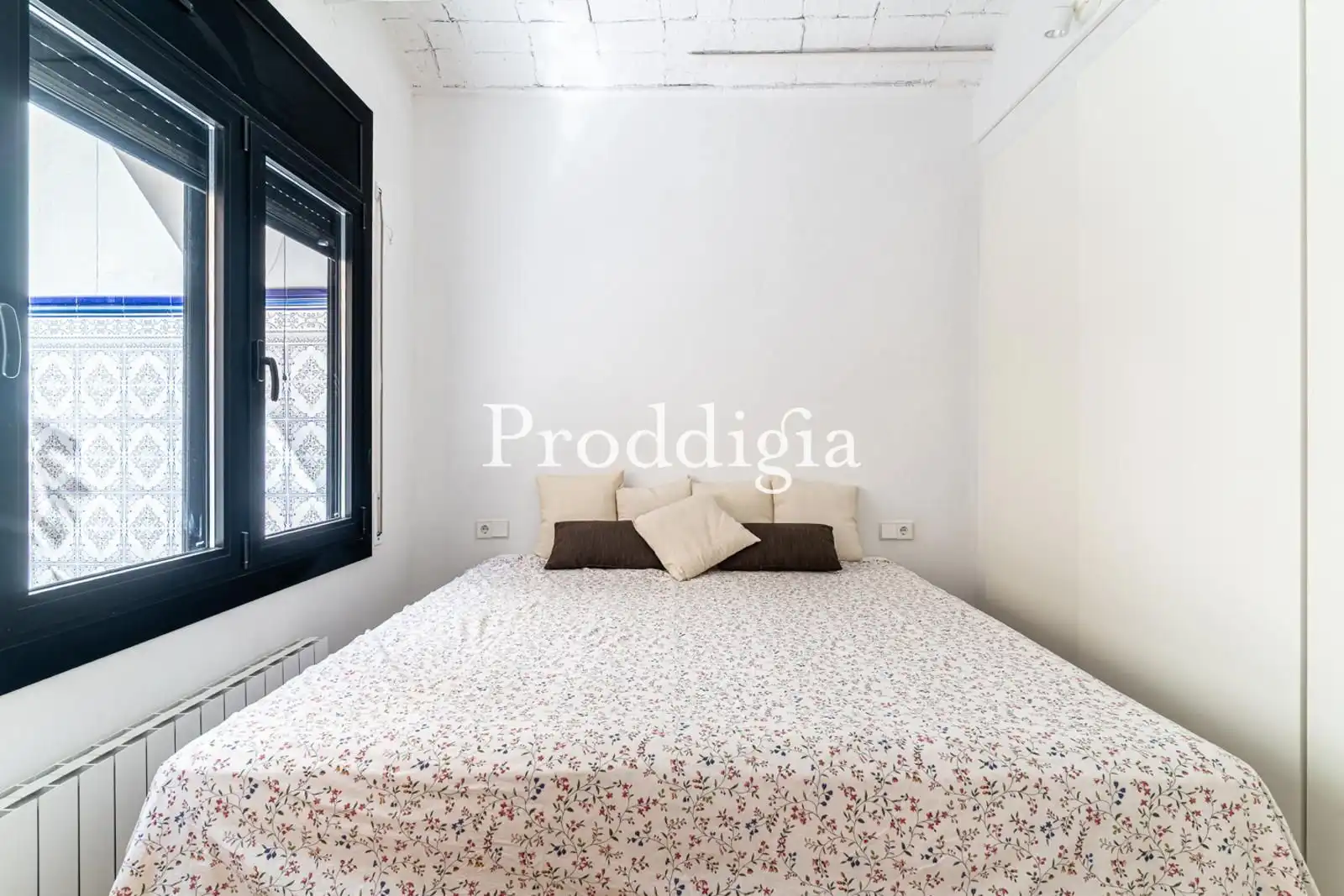 Bedroom of Flat for rent in Barcelona  with Air Conditioner, Terrace and Storage room