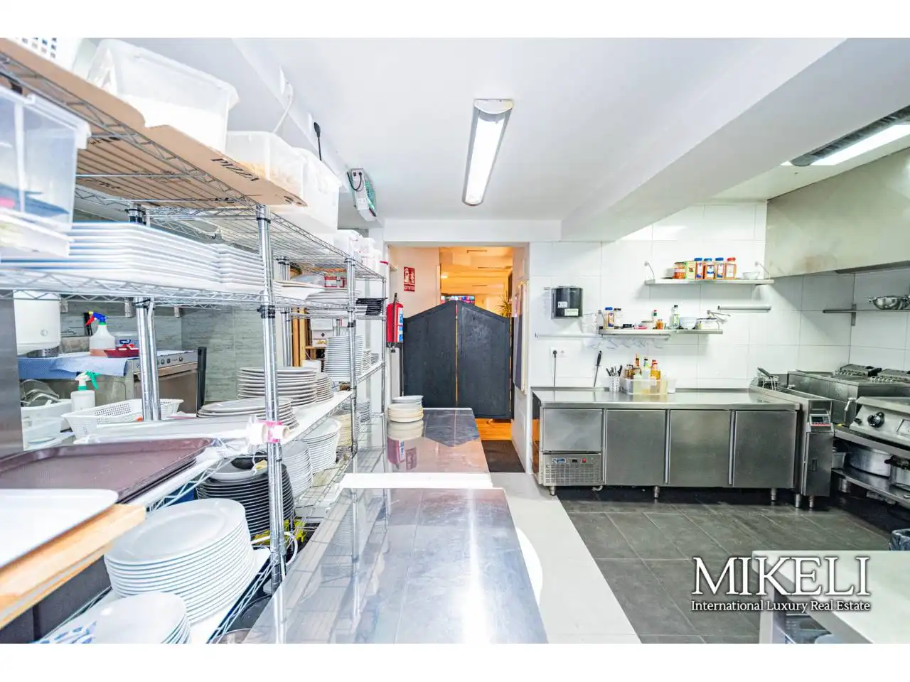 Cocina de Local en traspaso en Santander con Aire acondicionado y Alarma