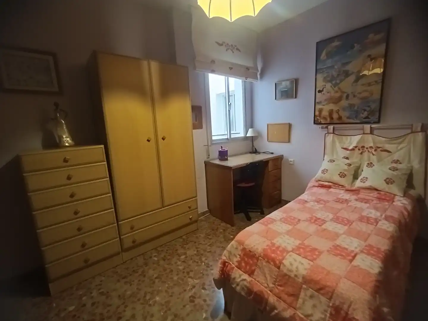 Habitación de Piso en venta en Loja con Aire acondicionado, Amueblado y Horno
