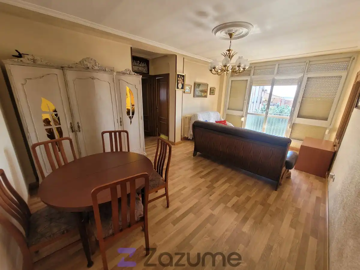 Wohnzimmer von Wohnung zur Miete in Cuéllar mit Heizung, Parkett und Möbliert