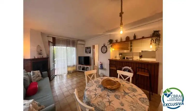 Living room of Apartments for sale in Empuriabrava  with Air Conditioner, Terrace and Furnished