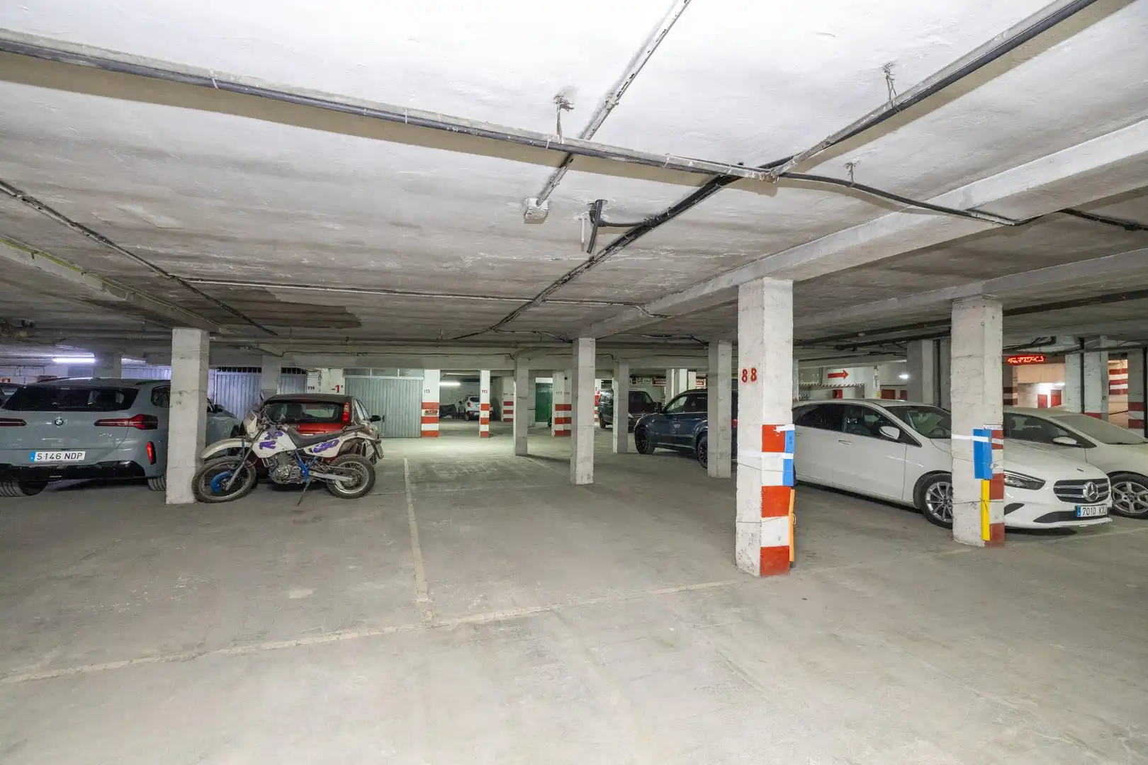 Parking de Piso en venta en Granada con Calefacción y Balcón