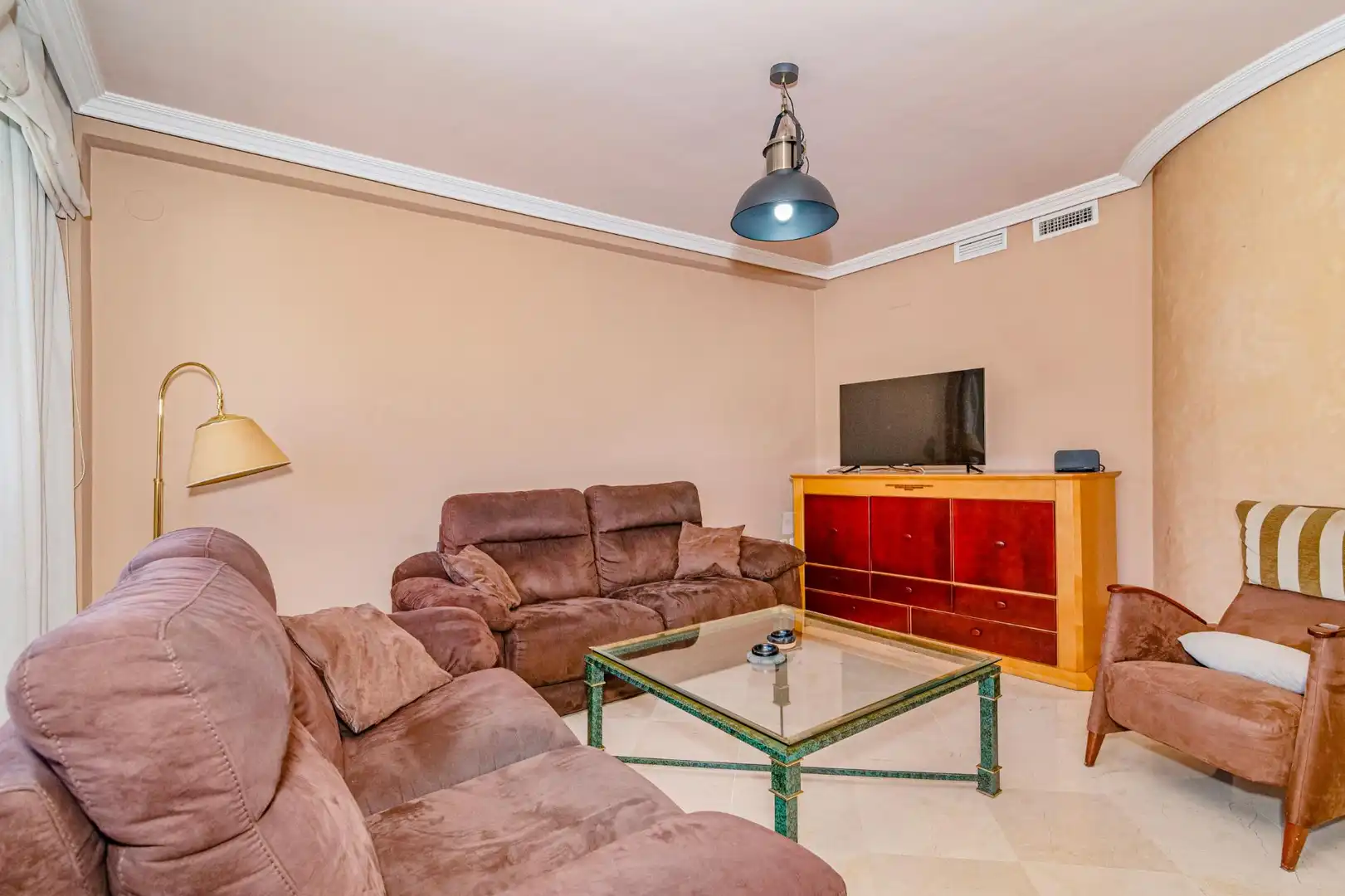 Sala d'estar de Casa adosada de lloguer en Granada amb Aire condicionat, Calefacció i Terrassa