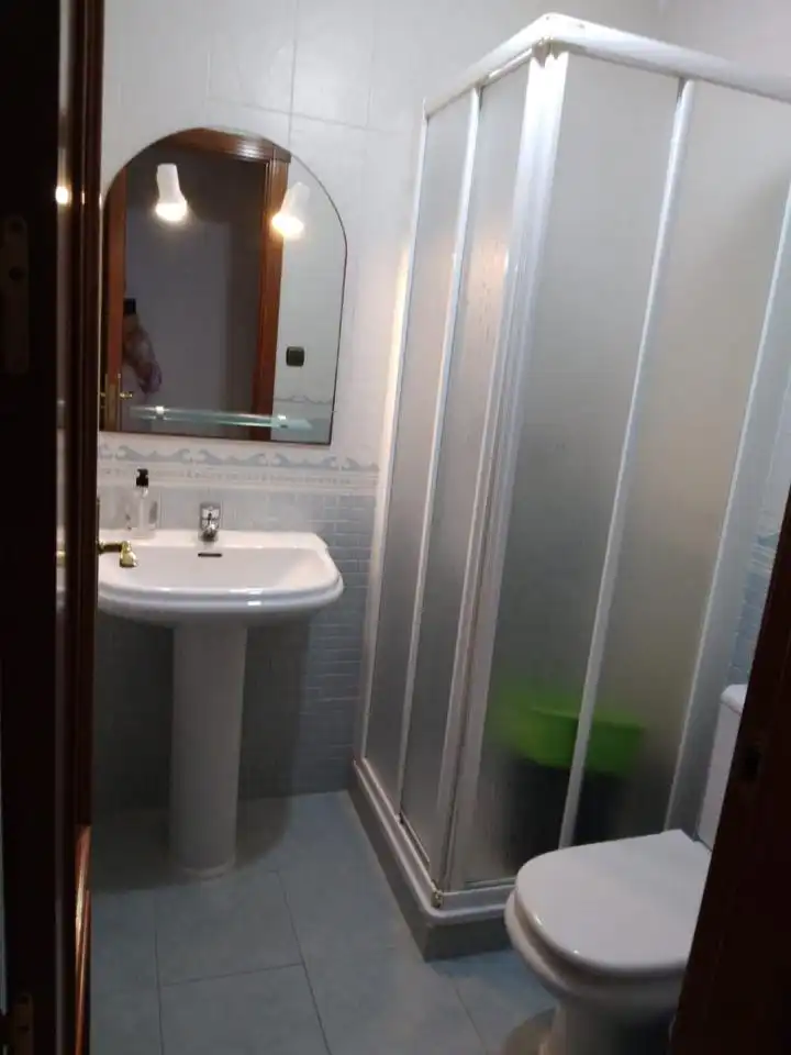 Bathroom of Flat for rent in Melilla
