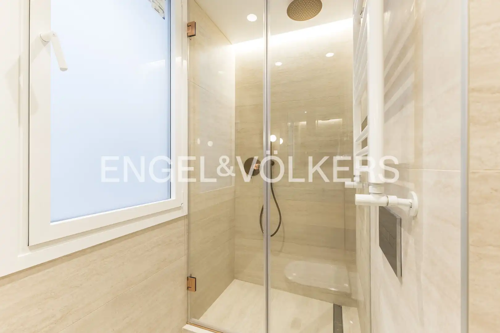 Bathroom of Flat for rent in Chamberí
