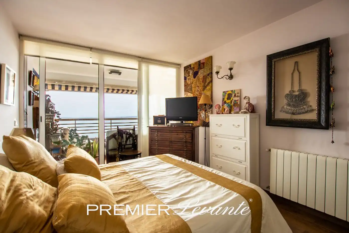 Habitación de Piso en venta en Alicante / Alacant con Aire acondicionado, Calefacción y Jardín privado