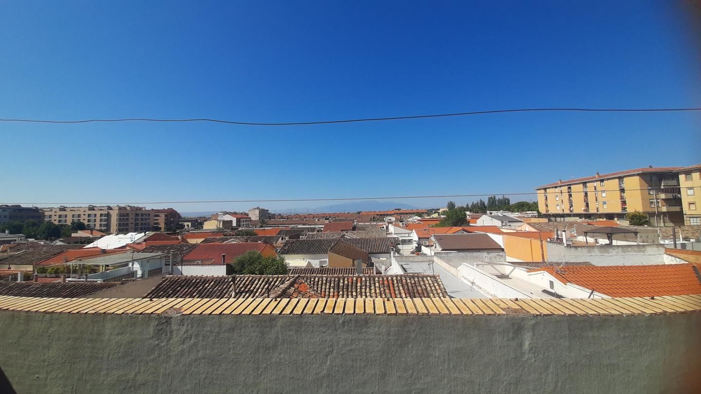 Vista exterior de Pis en venda en Tudela amb Calefacció, Terrassa i Moblat