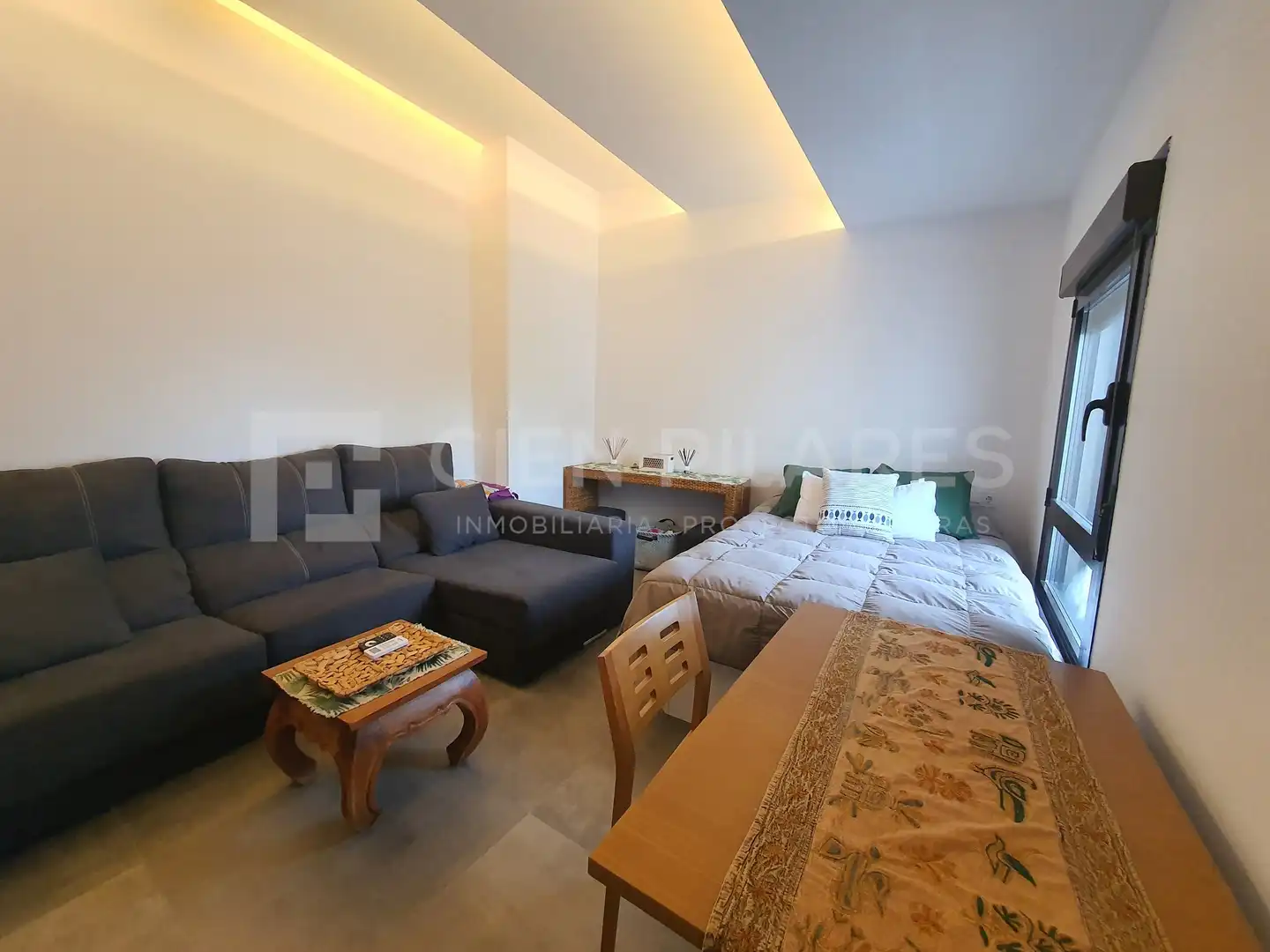 Living room of Study for sale in Arnedo  with Air Conditioner, Heating and Furnished