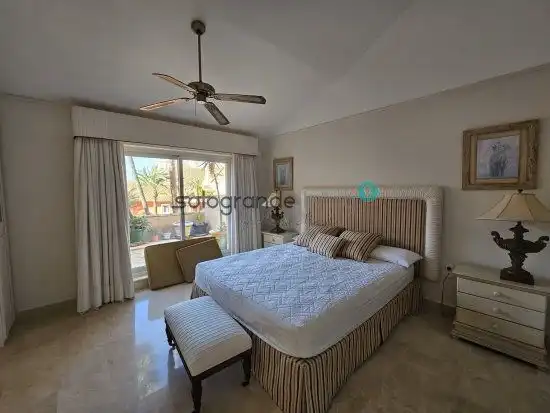 Dormitori de Apartament en venda en Sotogrande amb Aire condicionat, Calefacció i Terrassa