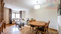 Living room of Flat to rent in  Madrid Capital  with Air Conditioner, Heating and Parquet flooring