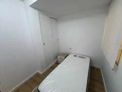 Bedroom of Flat for rent in  Valencia Capital  with Air Conditioner and Balcony