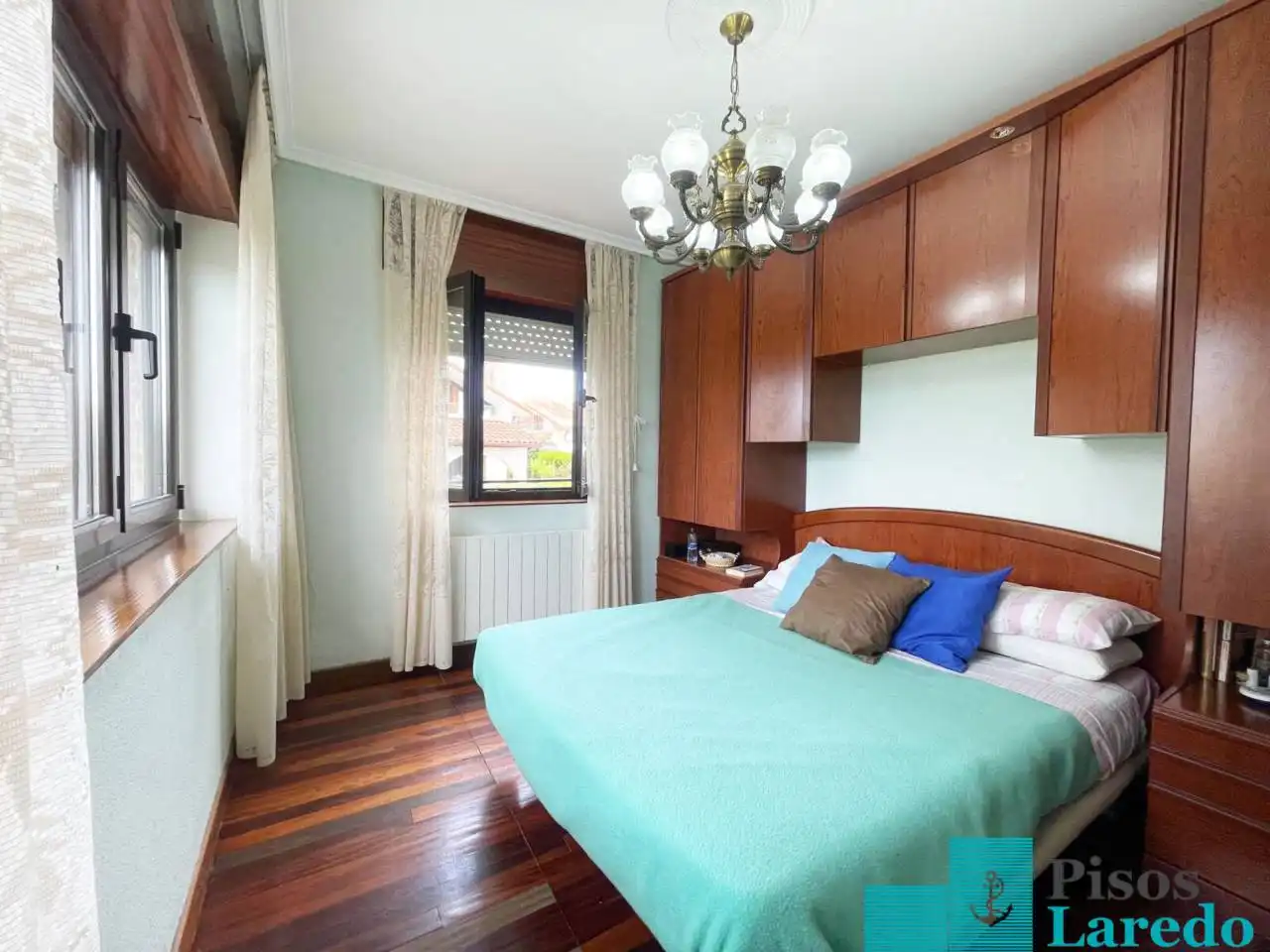 Bedroom of Houses for sale in Argoños   with Heating, Private garden and Parquet flooring