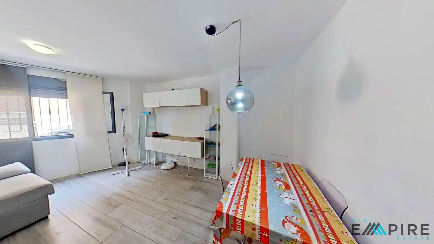 Dormitori de Planta baixa en venda en Yuncler amb Parquet