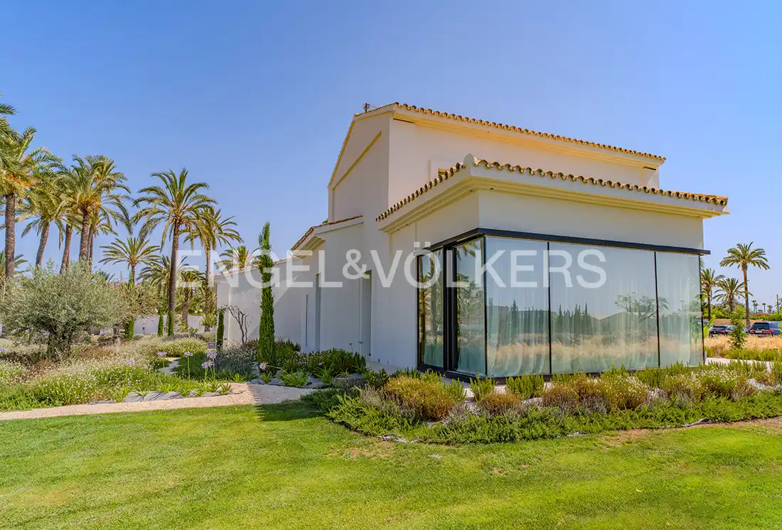 Vista exterior de Casa o xalet en venda en Elche / Elx amb Aire condicionat, Calefacció i Jardí privat