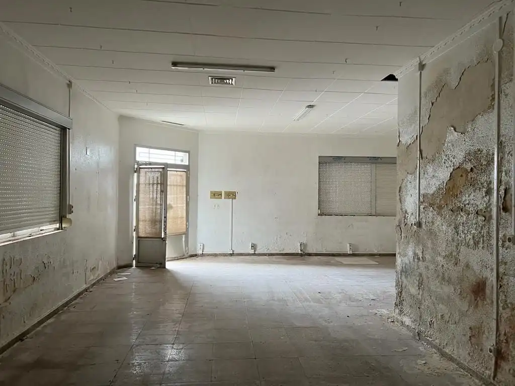 Local en venta en Calle Antonio Maura, 46, Almadén