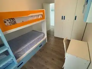 Habitación de Piso de alquiler en Almuñécar con Aire acondicionado, Terraza y Amueblado