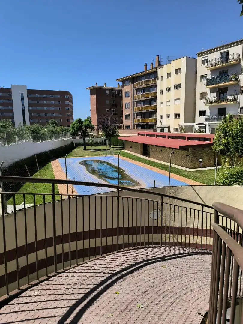 Wohnung zur Miete in Camino de Ronda, 212, Pajaritos