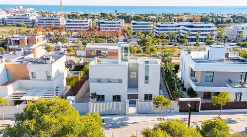 Espectacular villa nueva de lujo con 4 dormitorios en La Plana, Sitges, immagine 2
