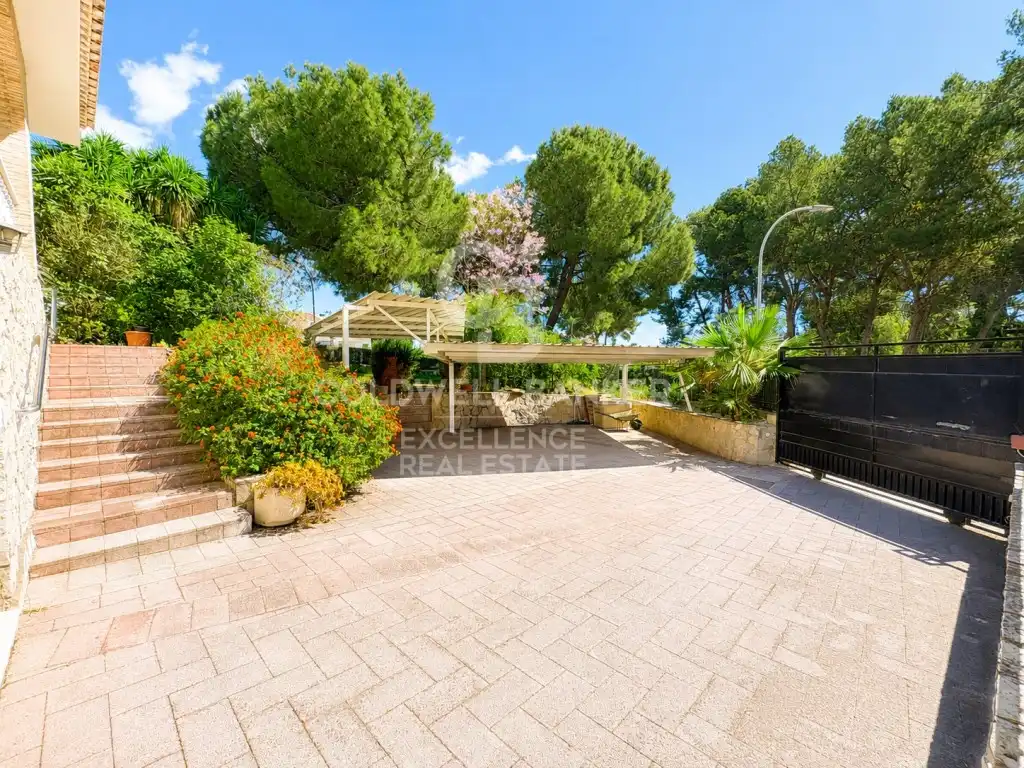Jardí de Casa o xalet en venda en Torrent amb Aire condicionat, Calefacció i Jardí privat