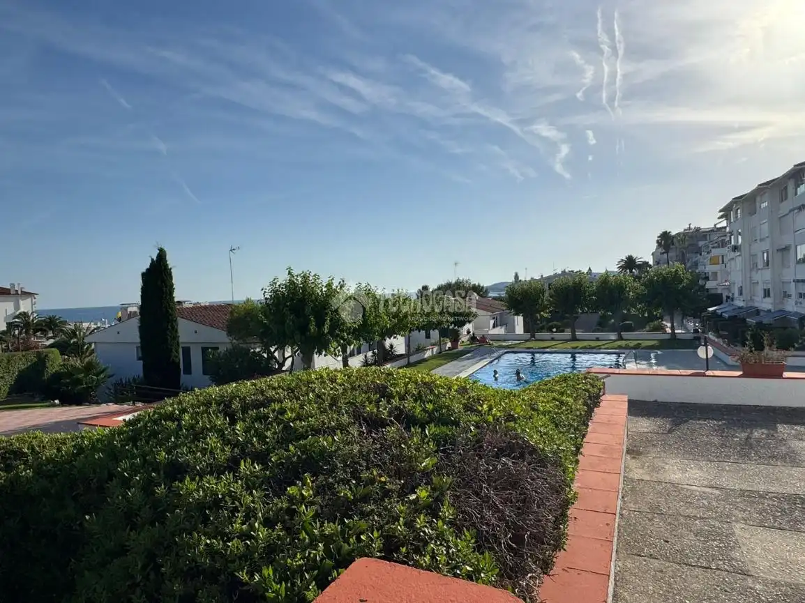 Vista exterior de Estudi en venda en Sitges amb Traster i Piscina comunitària