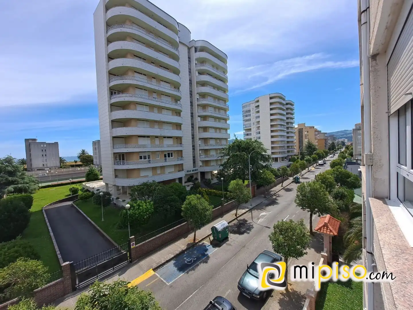 Exterior view of Flat for rent in Laredo  with Furnished