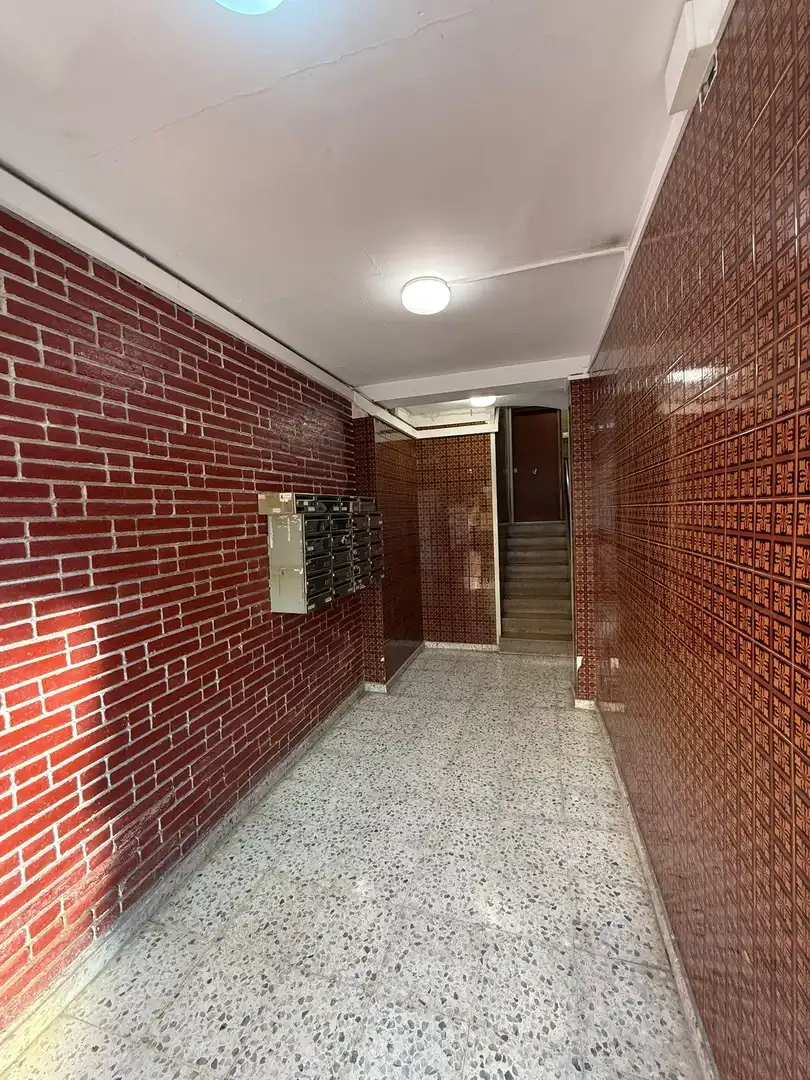 Ático en venta en L'Hospitalet de Llobregat con Aire acondicionado, Calefacción y Terraza