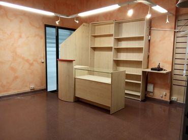 Local comercial de lloguer a Nucli Urbà