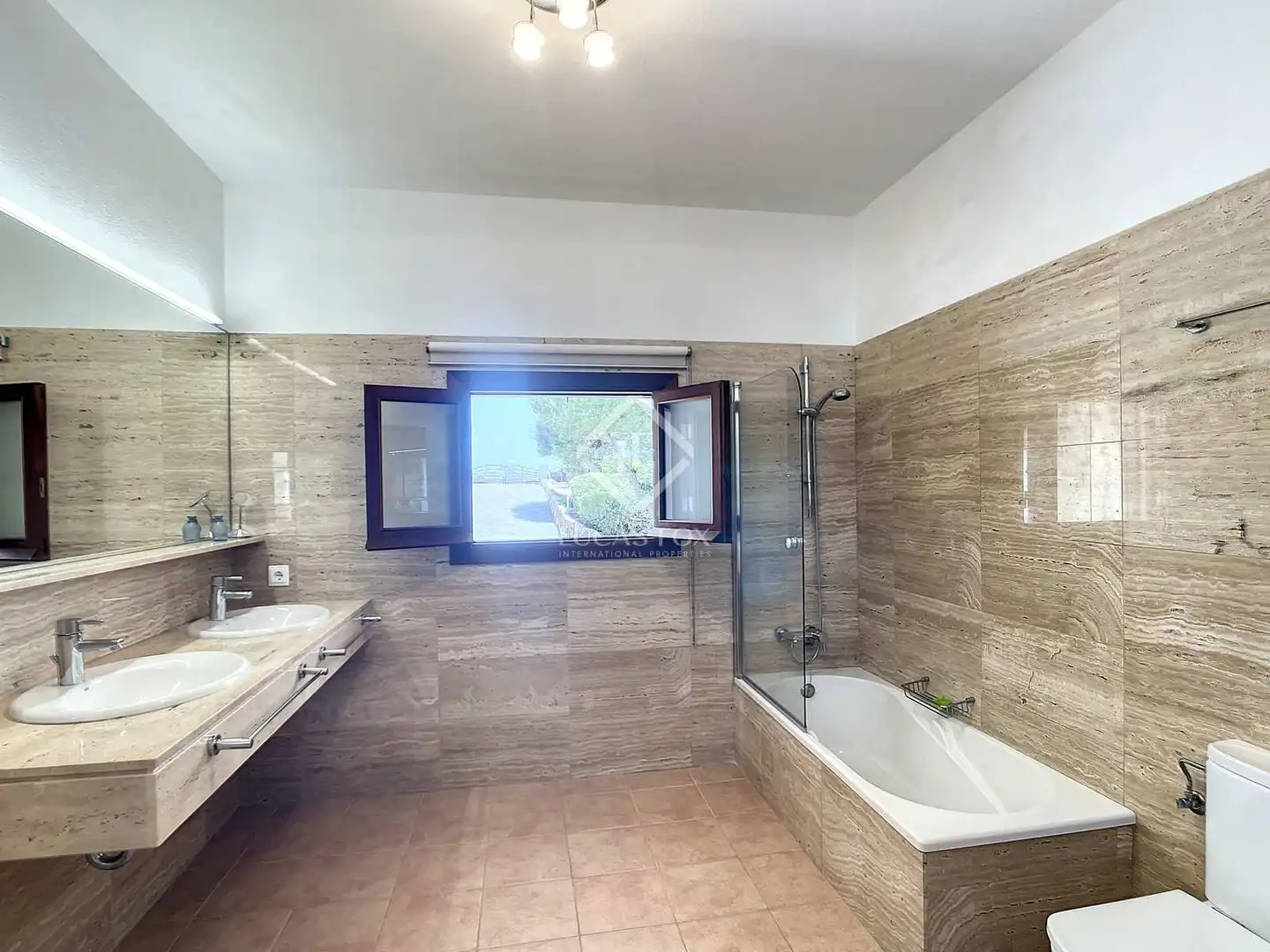 Bathroom of Houses for sale in Ciutadella de Menorca  with Heating, Private garden and Terrace