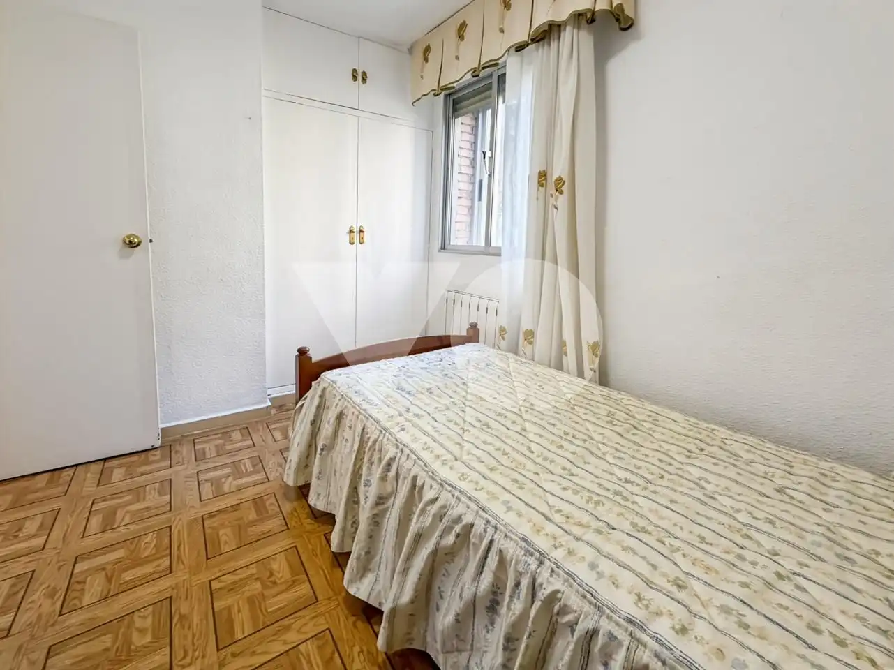 Habitación de Piso en venta en Madrid con Calefacción y Terraza