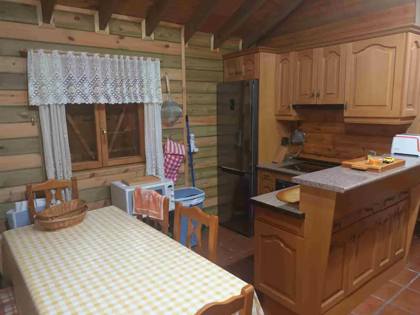 Cocina de Casa o chalet en venta en Marugán con Jardín privado, Terraza y Piscina