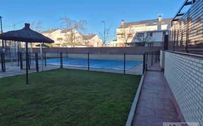 Swimming pool of Flat to rent in Leganés  with Air Conditioner, Heating and Parquet flooring